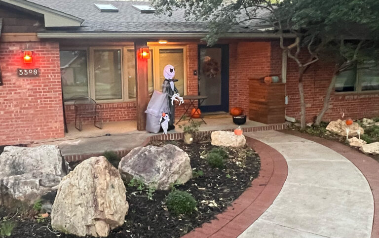 Preparing for Halloween at the new house.